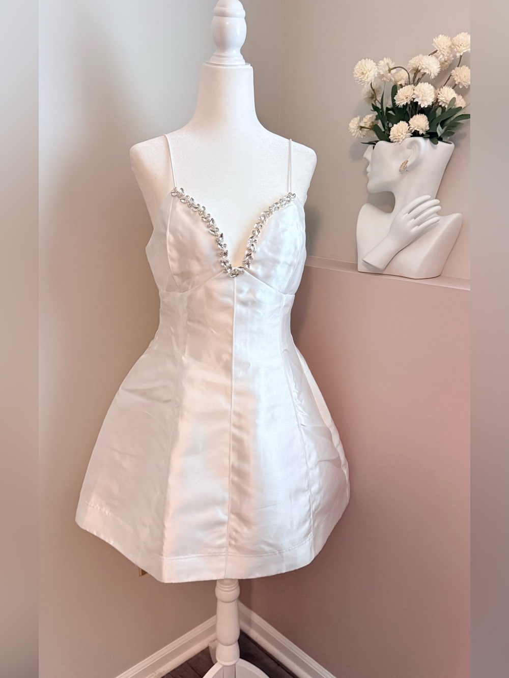Vici Women’s Medium White Satin Rhinestone Wedding Bridal Party Mini Dress - Picture 5 of 11